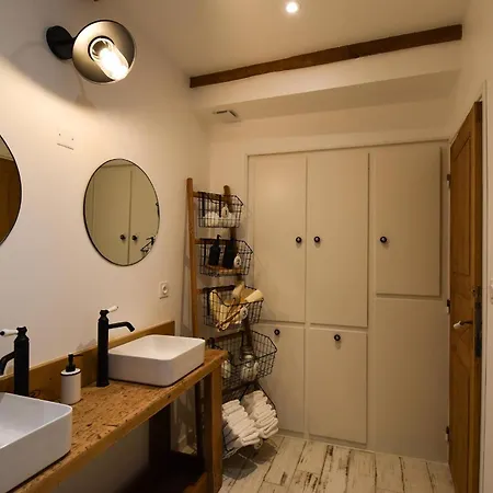 La Maison De Blanche , Charme Et Caractere Aveyron *