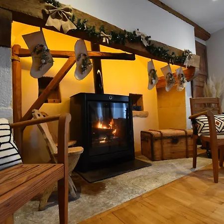 La Maison De Blanche , Charme Et Caractere Aveyron Luc