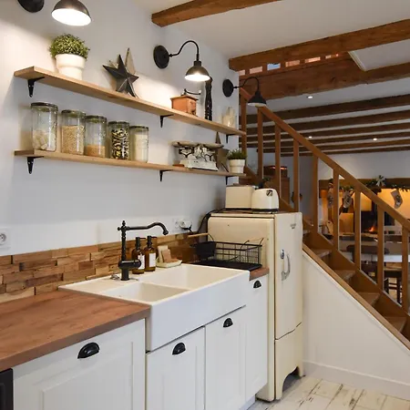 La Maison De Blanche , Charme Et Caractere Aveyron *